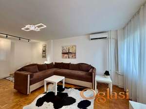Potpuno renoviran 2.0 stan u bloku 63, 58m2